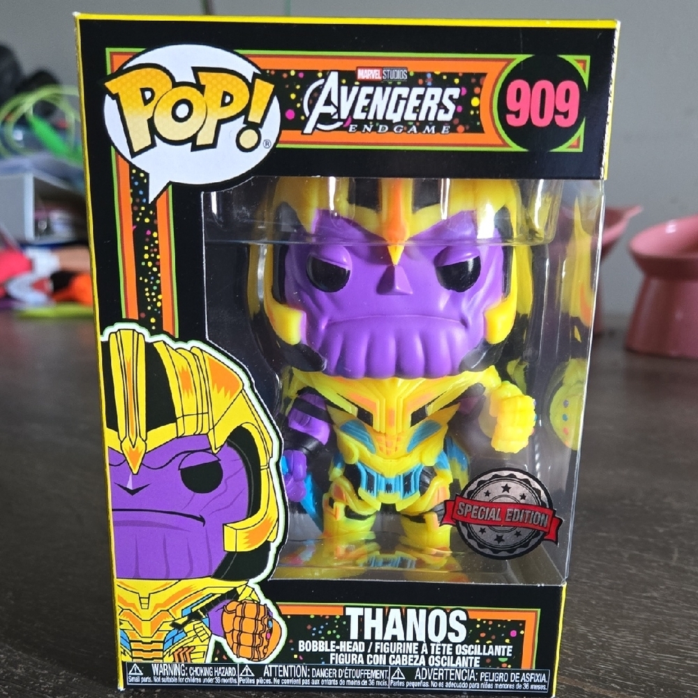 Funko Thanos Action Figure Purple and Yellow - Picture 4 of 4
